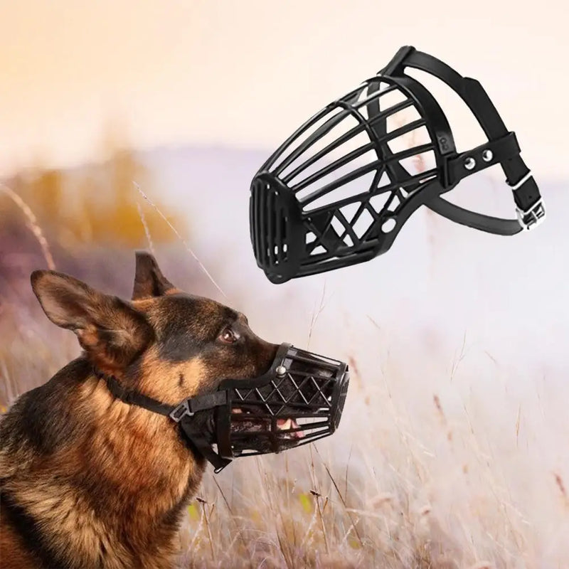 Focinho de cachorro forte de plástico macio e couro, cesta com design anti-mordida, tiras de ajuste, máscara focinho de cachorro para cães pequenos, médios e grandes